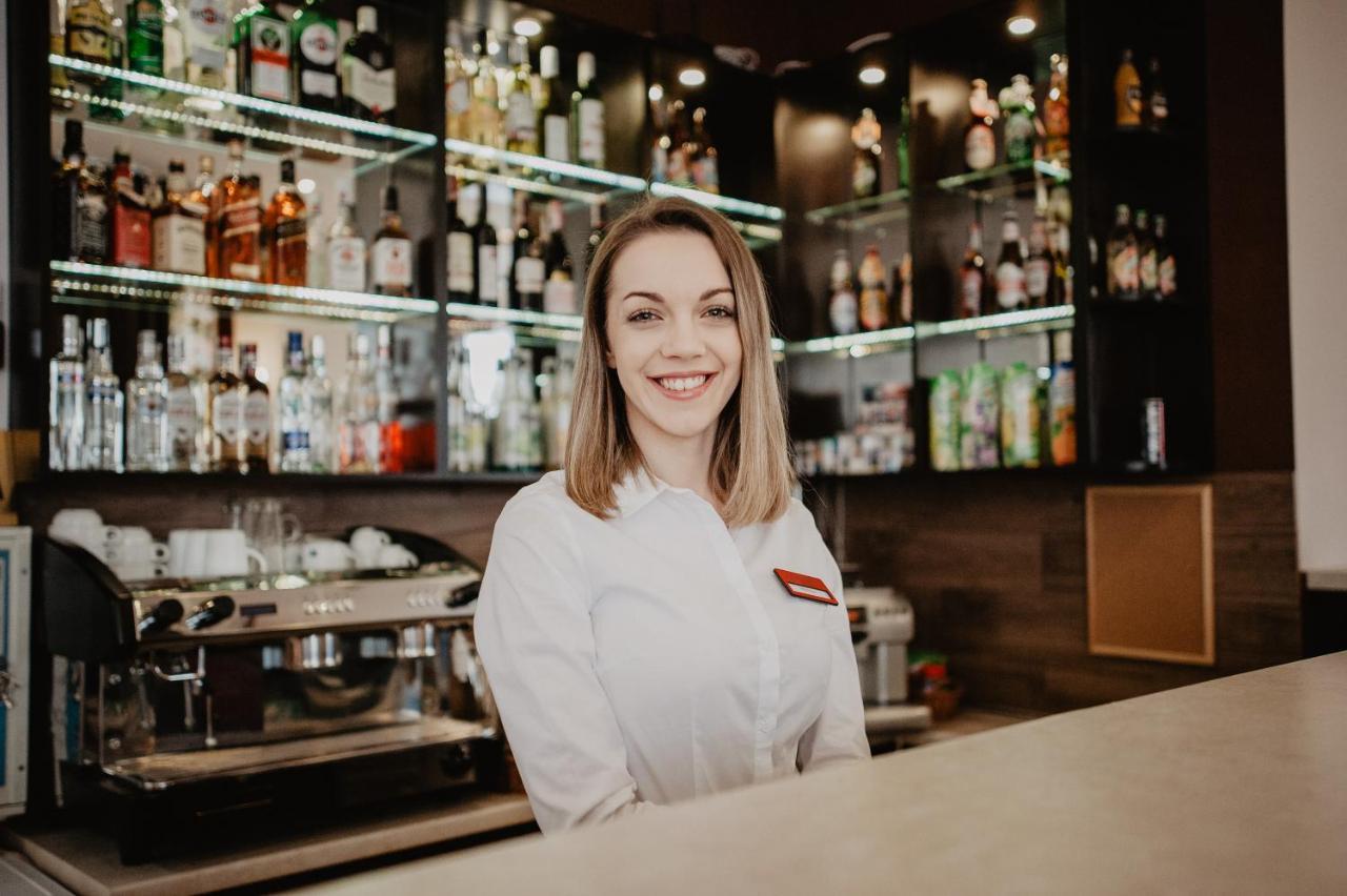 Hotel Zacisze Bratkowice Экстерьер фото