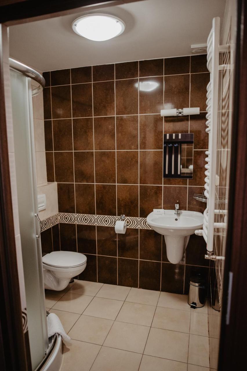 Hotel Zacisze Bratkowice Экстерьер фото
